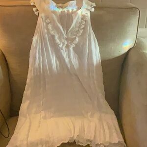Vineyard Vines White dress